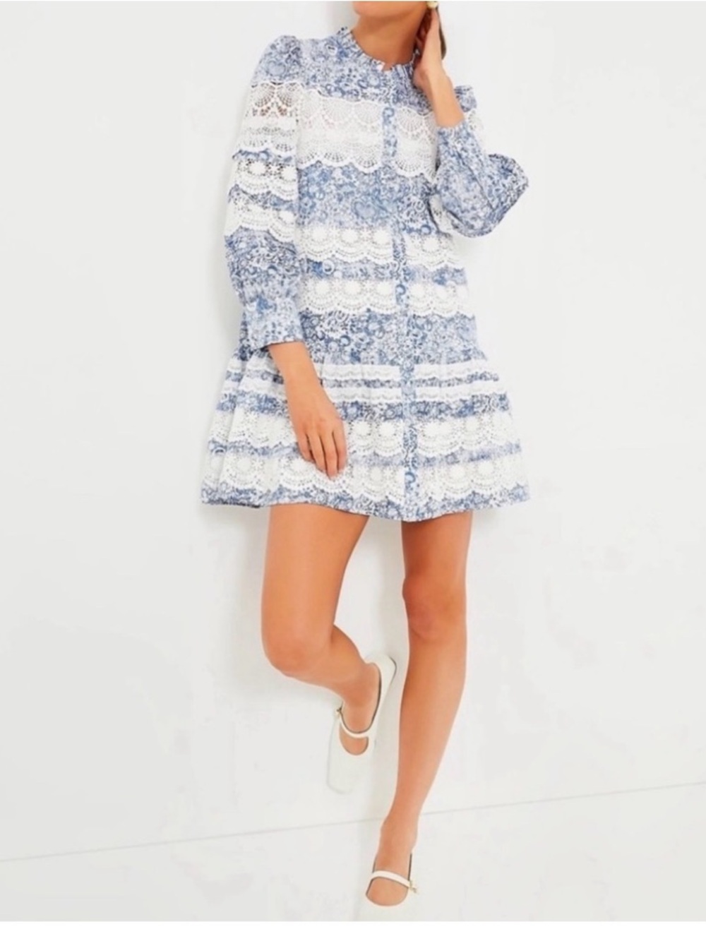 TUCKERNUCK Hyacinth House Laced Trim Blue Etched Floral Emmie Mini Dress Size S